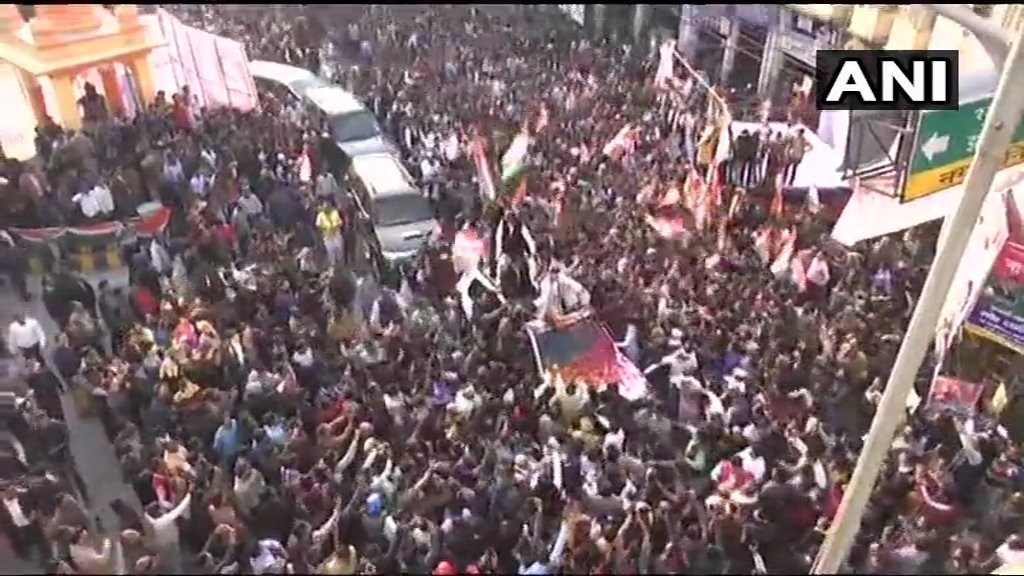 priyanka gandhi  റോഡ് ഷോ  പ്രിയങ്കാ ഗാന്ധി  കോണ്‍ഗ്രസ്  roadshow  congress