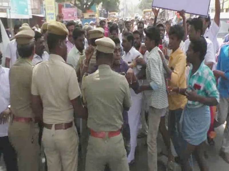 Hindus Protest