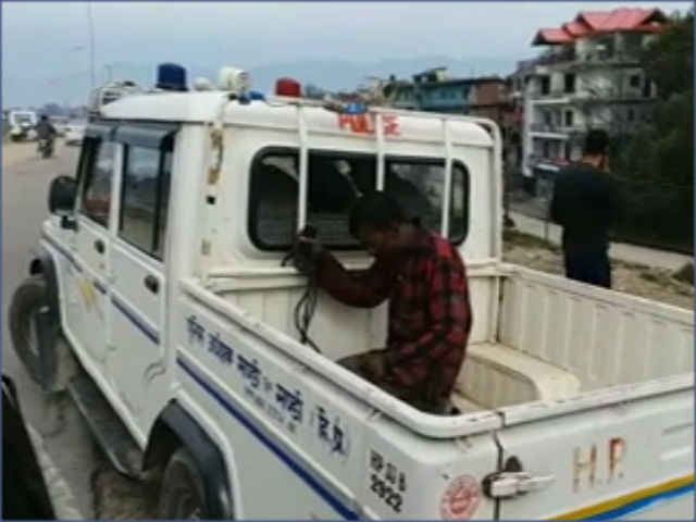 sundernagar, mandi, A person trapped in reservoir shield, सुंदरनगर, बीएसएल जलाशय, थाना प्रभारी सुंदरनगर गुरबचन सिंह, ईटीवी भारत