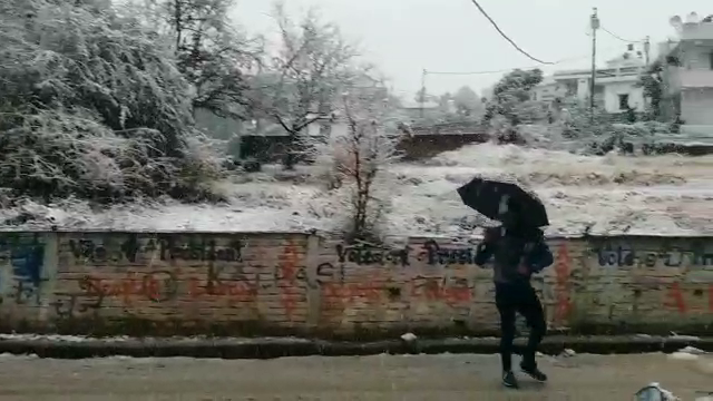 heavy snowfall in pithoragarh