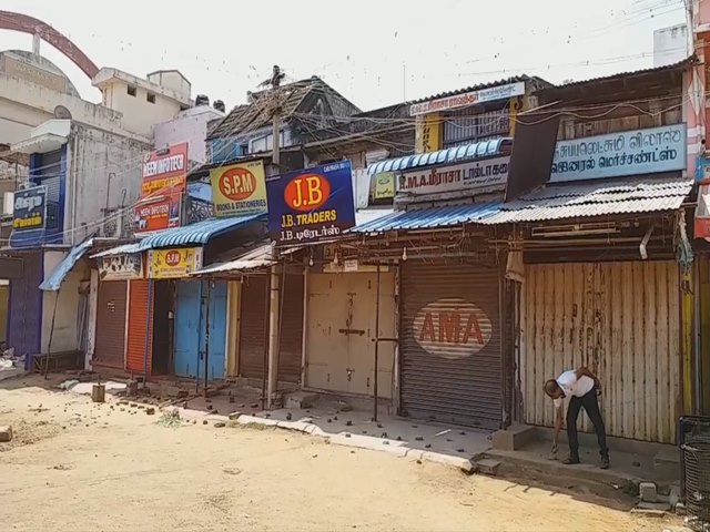 Hunger Strike in thenkasi protesting hike of Asset