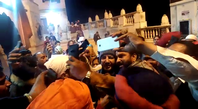 Gurdas Maan in Naina Devi Temple