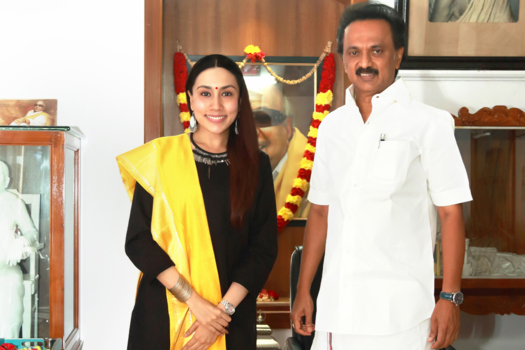 dmk leader stalin -divya