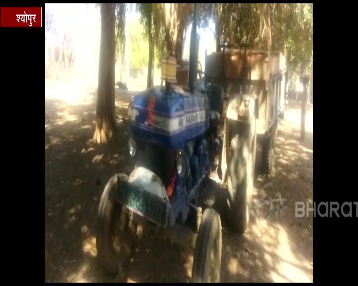 tractor-trolley