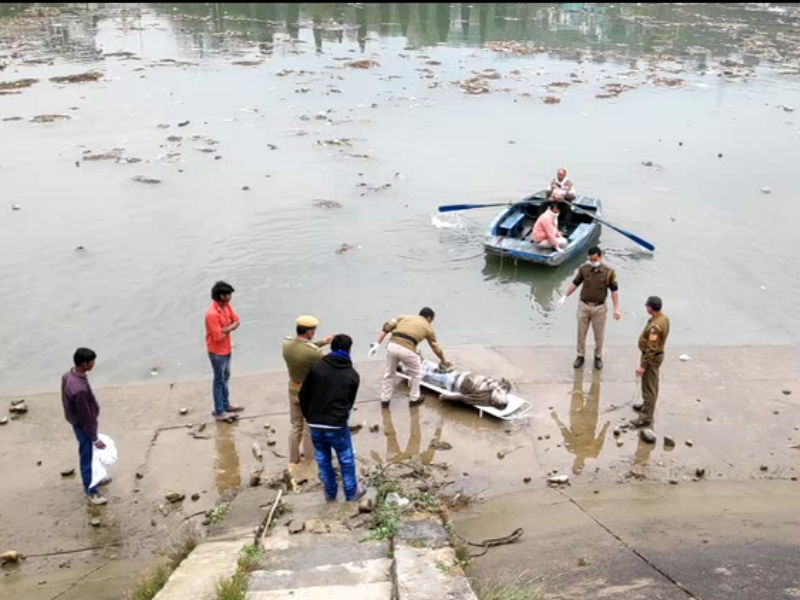 deadbody found in bsl canal