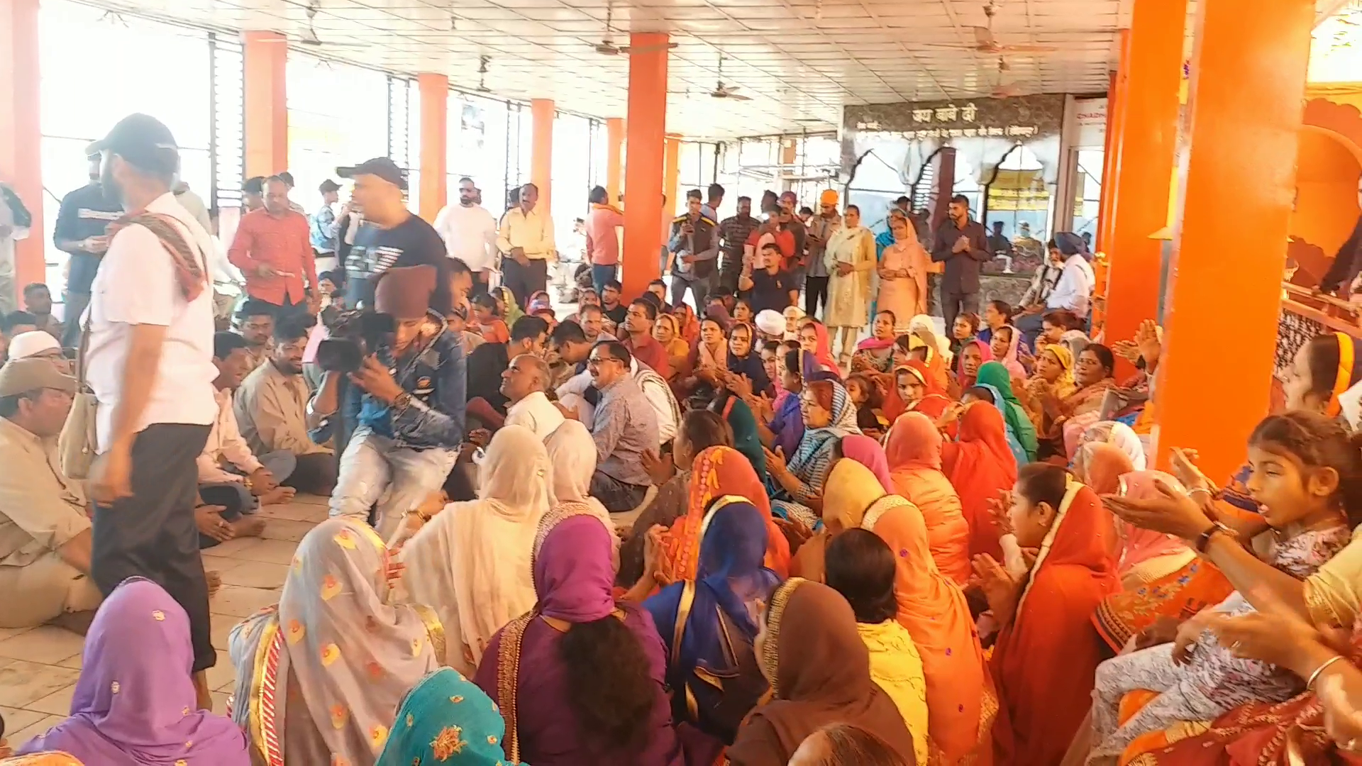 devotees in baba balak nath temple