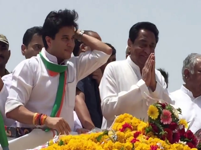 cm kamalnath and jyotiraditya scindia