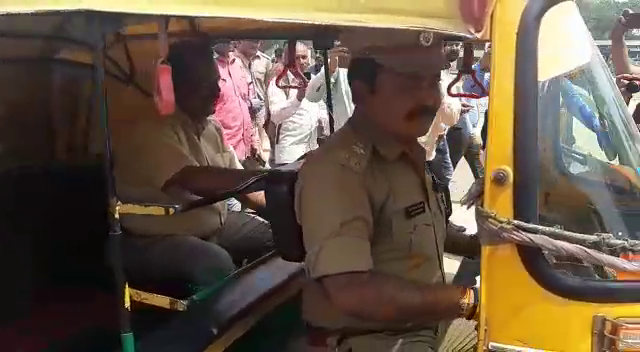 lok sabha elections 2019, voter awareness rally, auto rally, dinesh kumar singh, ashok kumar tripathi, badaun news