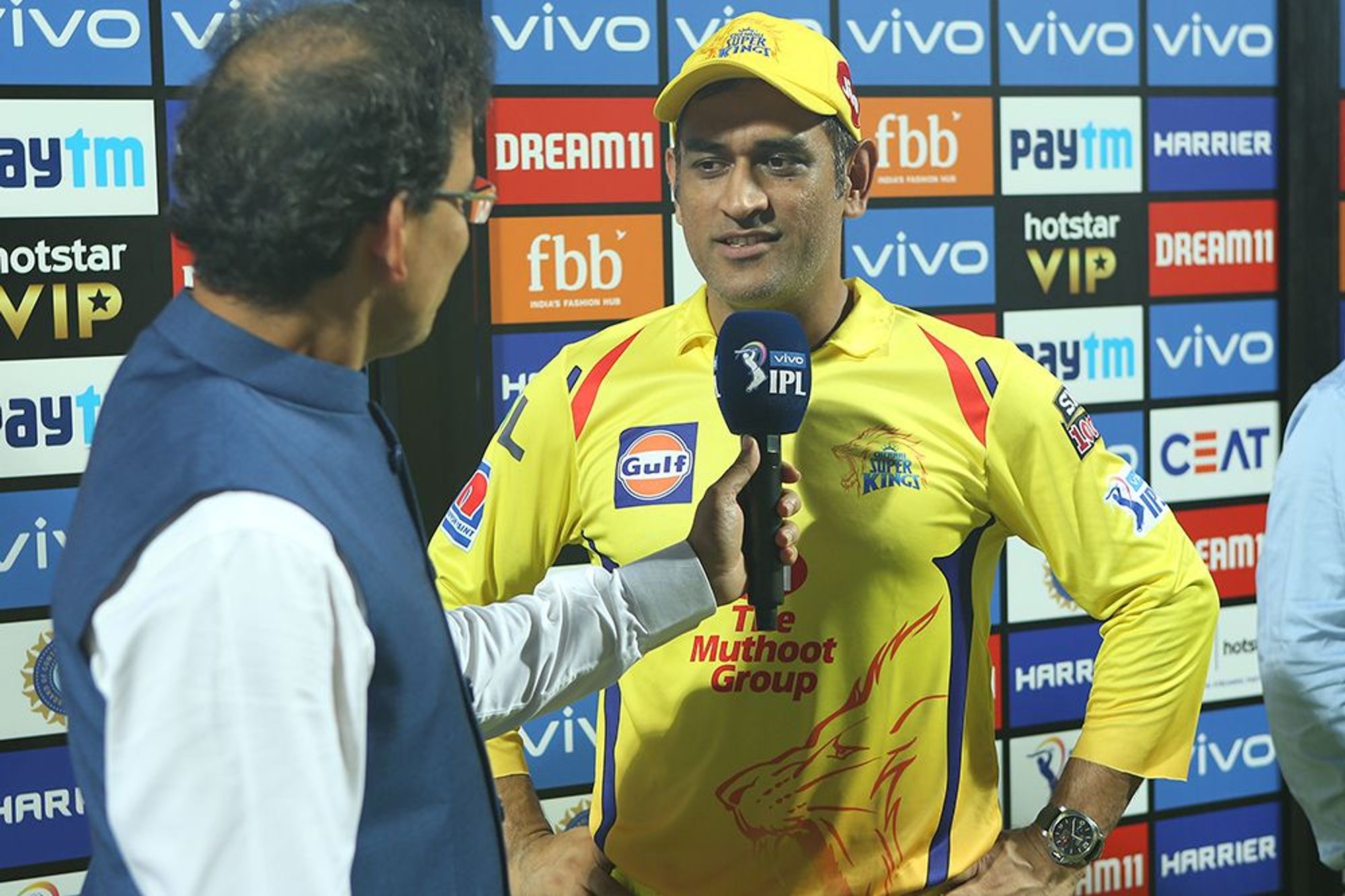 Dhoni compares Harbhajan and Tahir with Old Wine