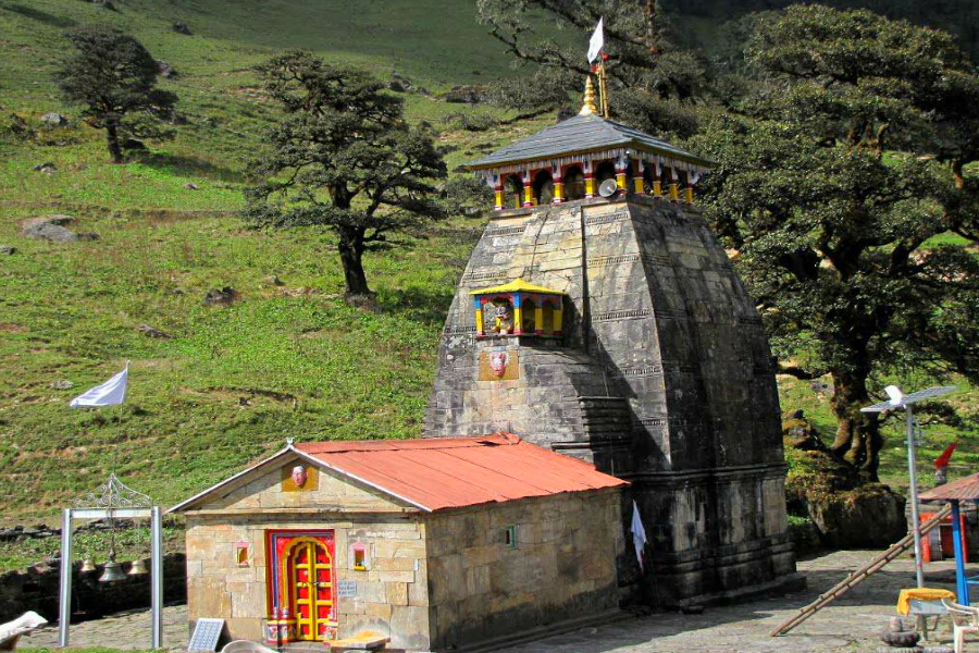 madhyamaheshwar temple