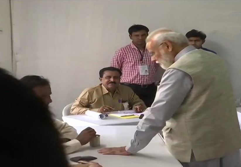 PM Narendra Modi casts his vote