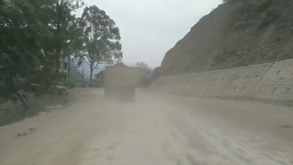 roads of chardham yatra is in pathetic condition