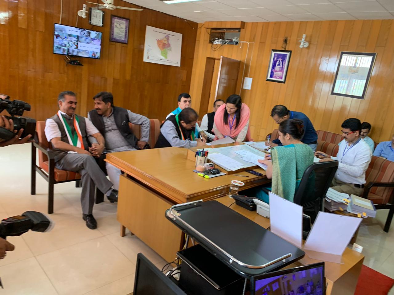 congress hamirpur candidate ram lal thakur files nomination