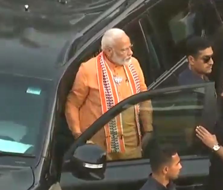 modi at bhu gate