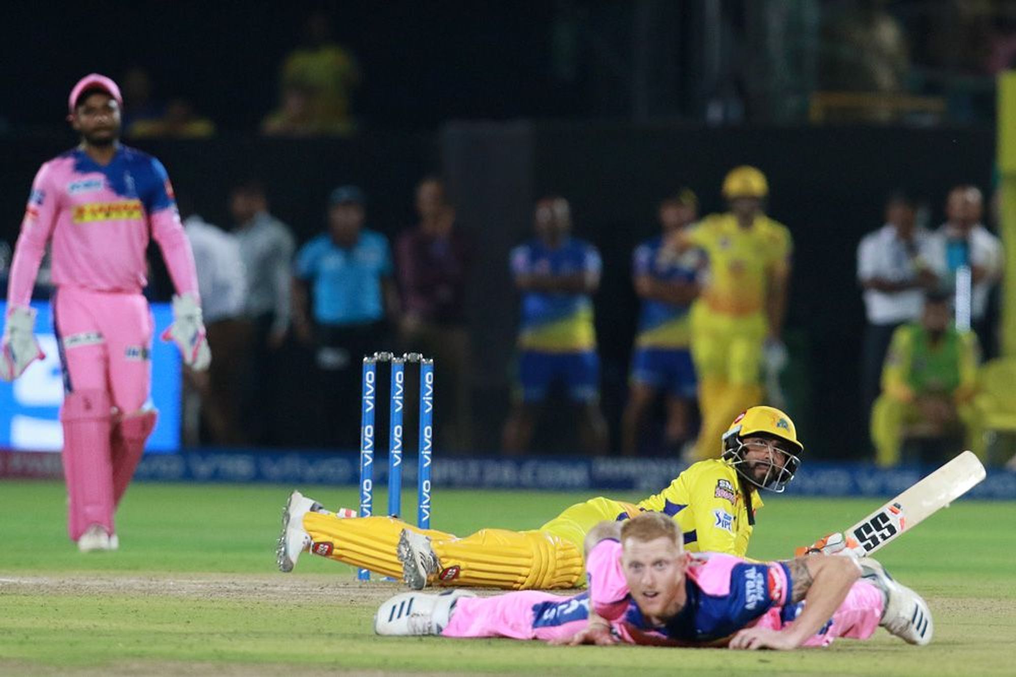 MS Dhoni, IPL, Umpires , NO ball , Fine