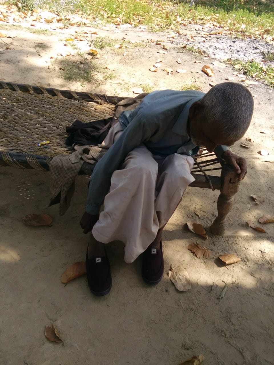 majra police helped old man in paonta sahib