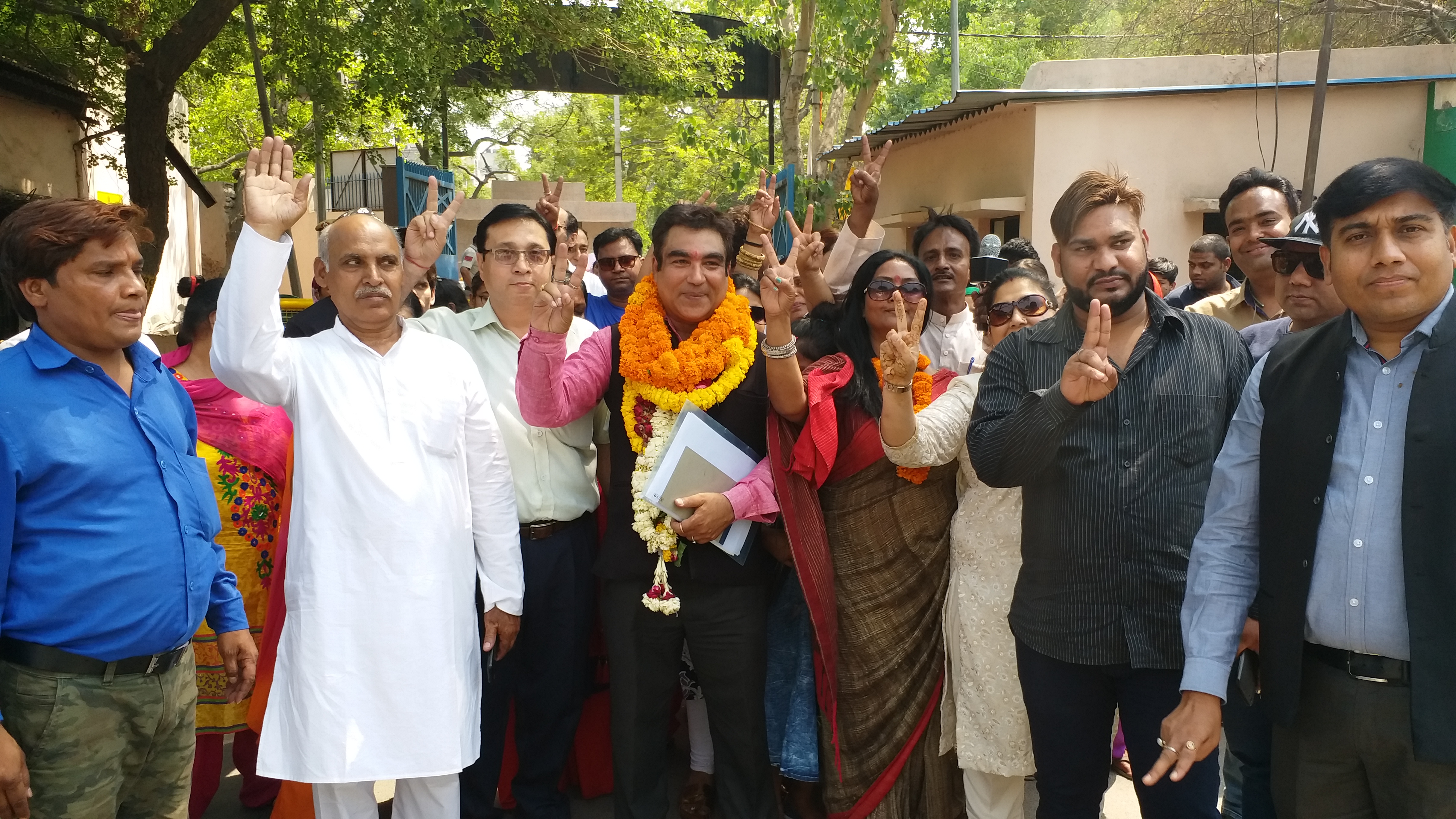 independant candidate ravi kapoor filed nomination