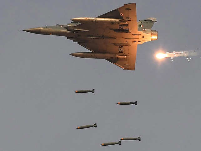 Mirage-2000  India-Pakistan strike  Pulwama attack  മിറാഷ് 2000  യുദ്ധവിമാനം  വ്യോമസേന  പോര്‍വിമാനങ്ങള്‍  പാകിസ്ഥാൻ