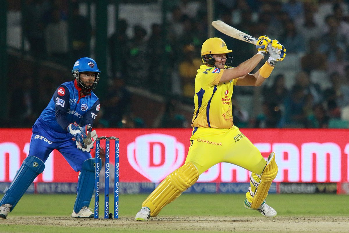 Shane Watson wins the MoM award for his 44 off 26 balls.