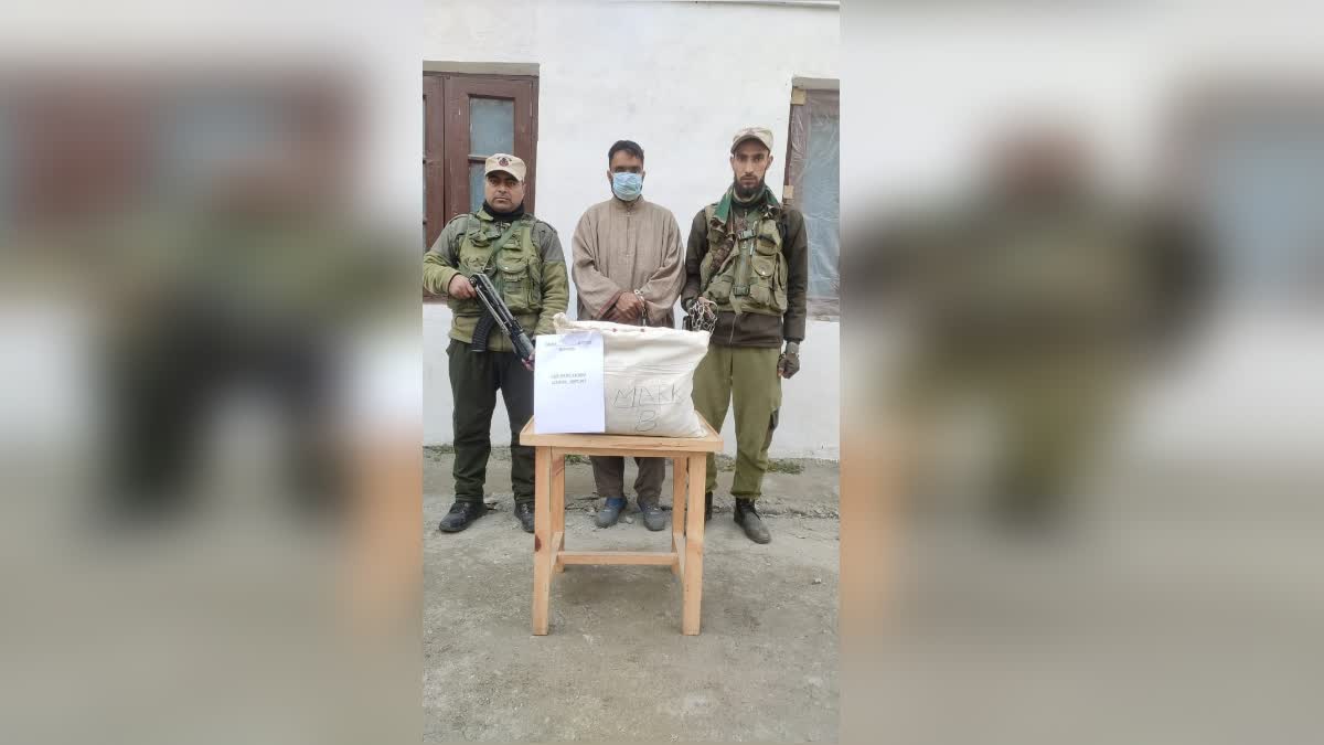 two-drug-peddlers-arrested-in-baramulla