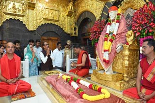 Shivraj Chouhan visits Shirdi Sai Baba Temple to seek New Year's blessings