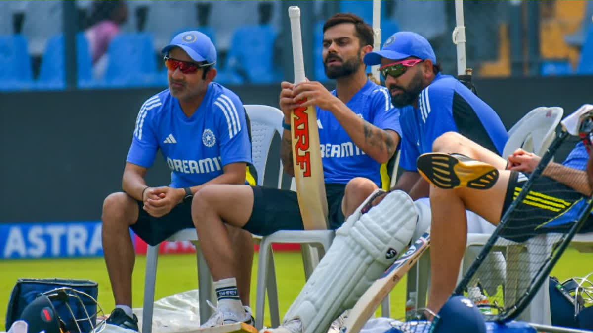 INDIAN DRESSING ROOM