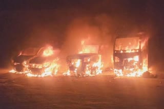 Vehicles set on fire after violent clashes between two groups in Jalgaon