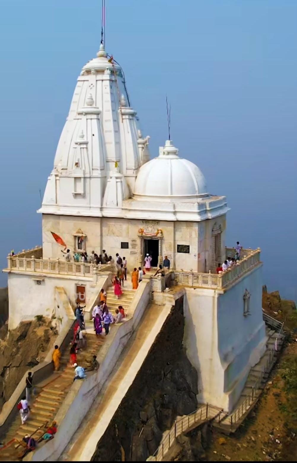 Welcome new year 2025 by visiting these religious places of Giridih