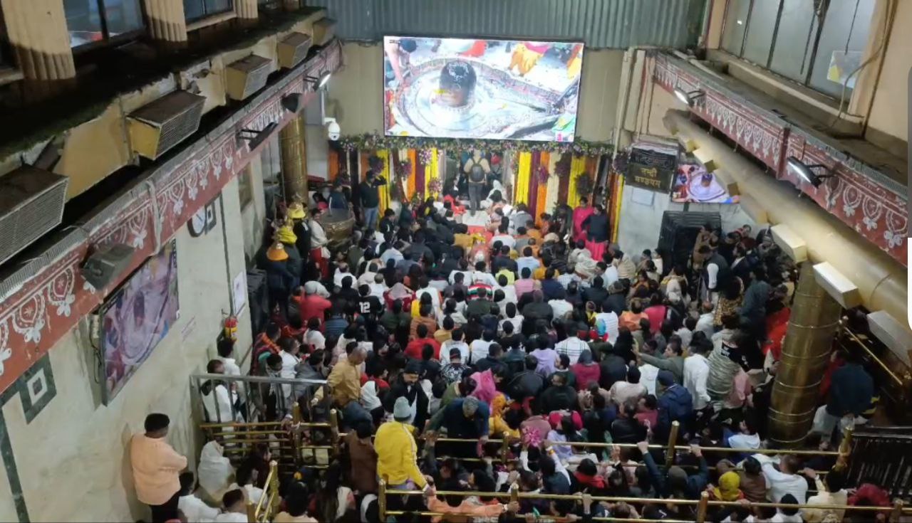 devotees darshan baba mahakal