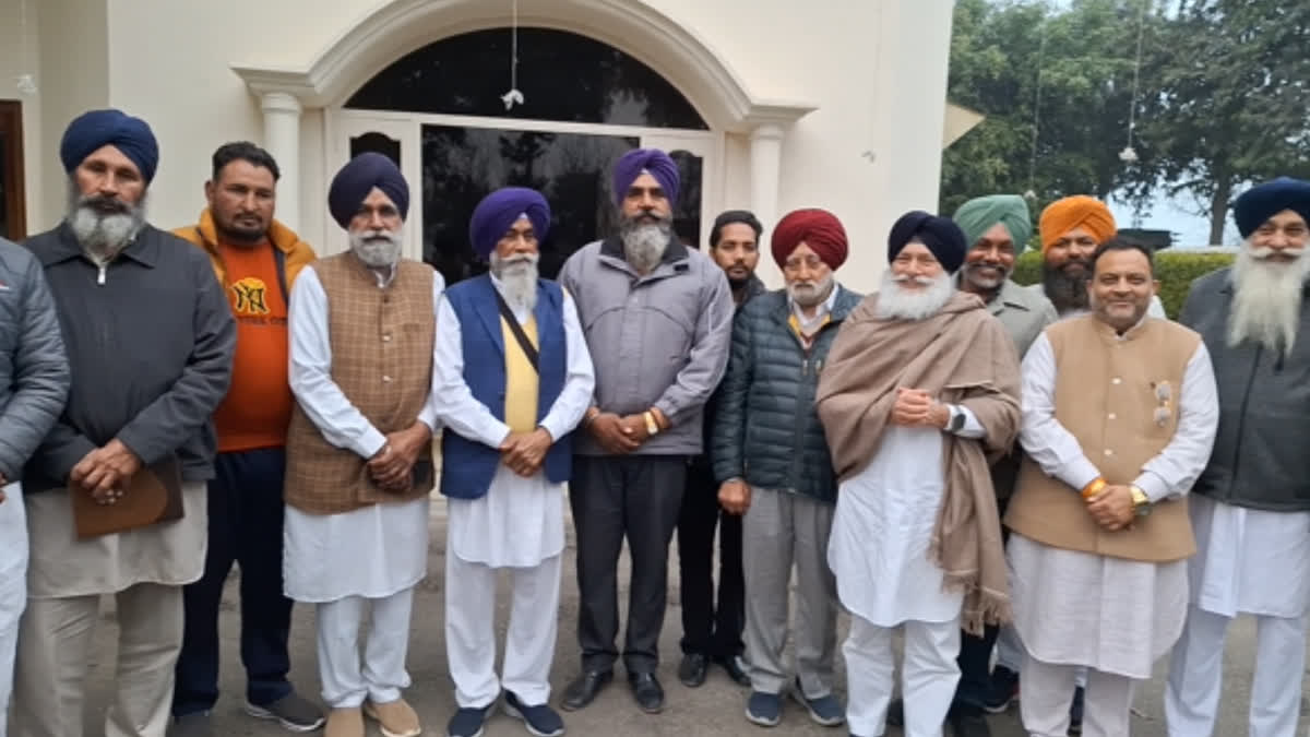 A meeting was held with Akali workers regarding the 'Punjab Bachao Yatra' under the leadership of Barjinder Singh Makhan Brar