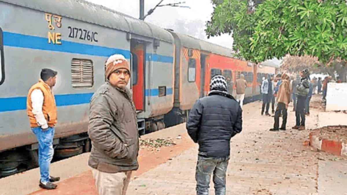 Sivaganga Express Broke Signal