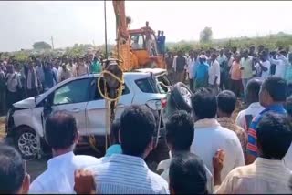 car_falls_into_a_well_two_dead_in_kadapa_district