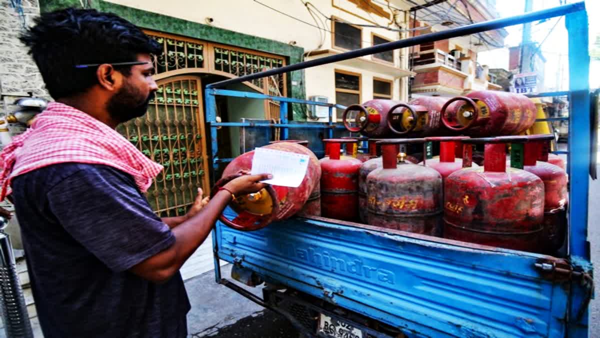 LPG gas  commercial LPG gas Price  വാണിജ്യ എൽപിജി  ഗാർഹിക എൽപിജി