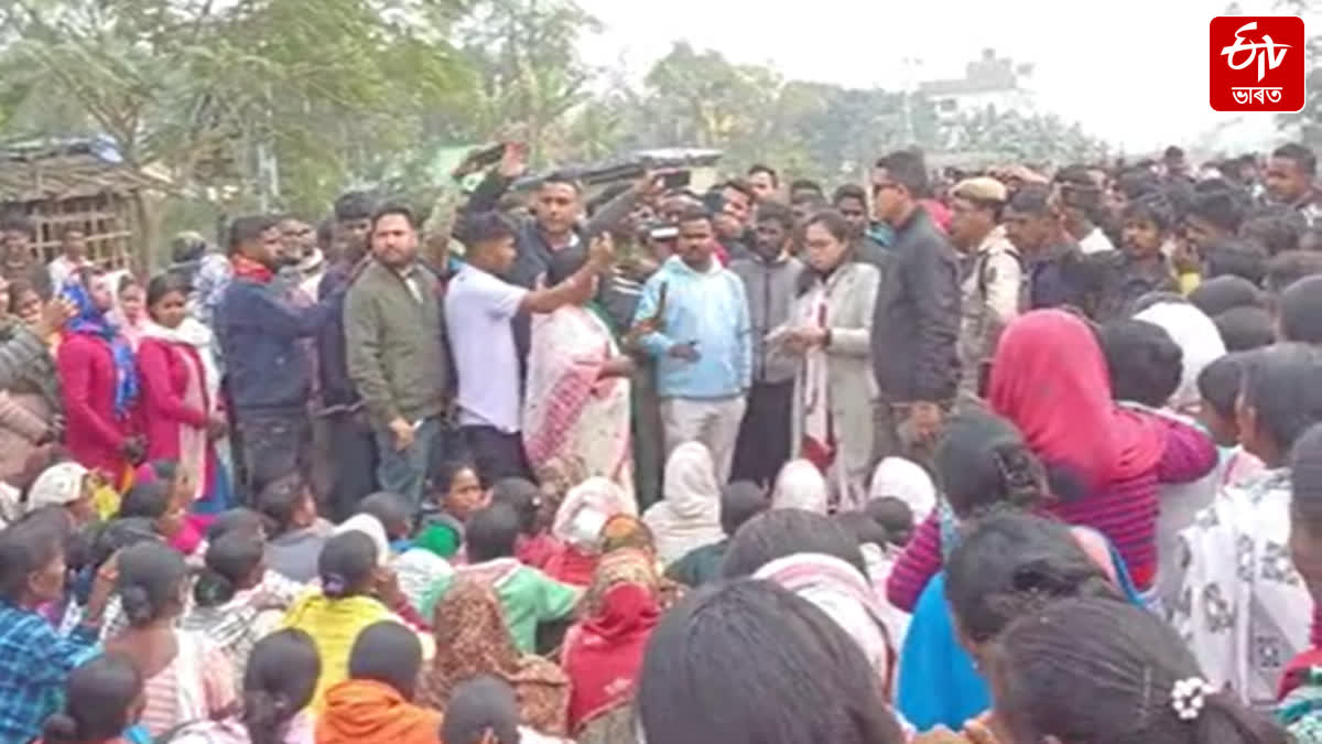 Protest demanding one-time aid from govt to tea worker who died in a road accident in Jorhat