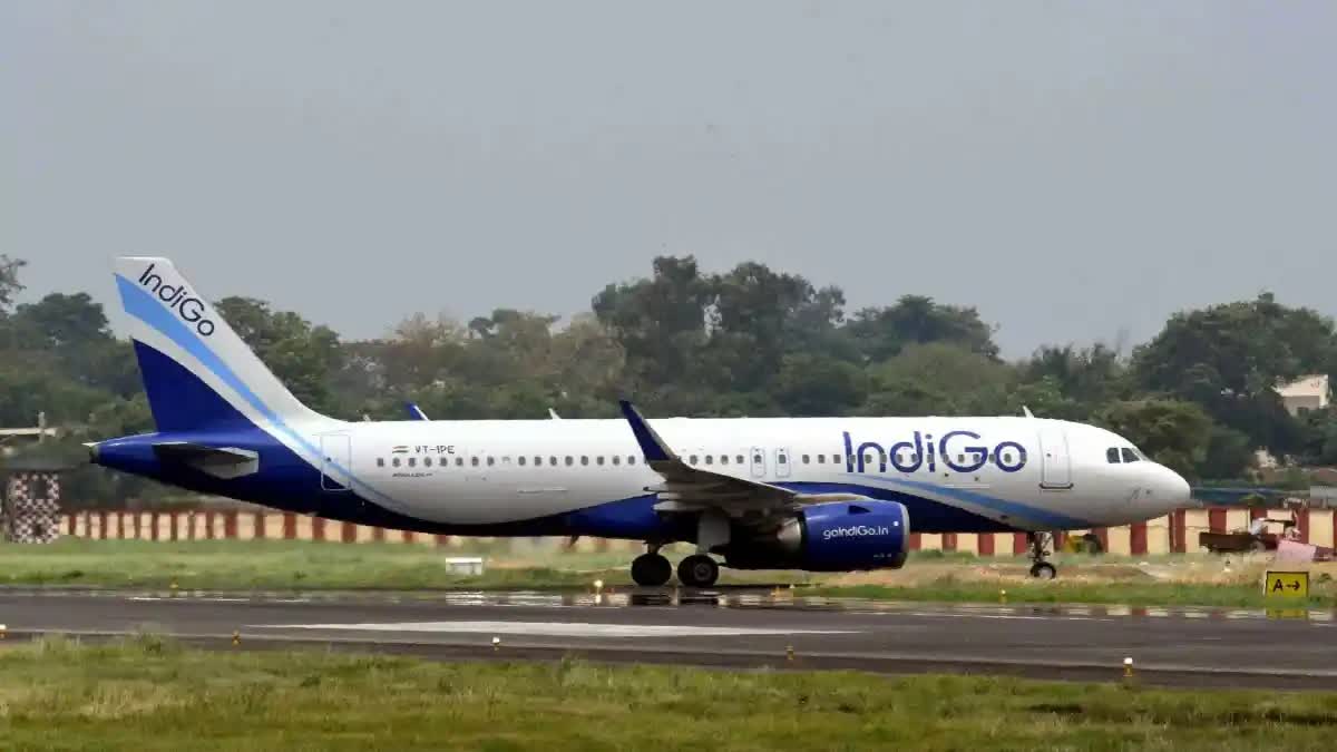 emergency landing  Indigo flight  ഇൻഡിഗോ വിമാനം  അടിയന്തര ലാൻഡിങ്  റായ്‌പൂർ വിമാനത്താവളം