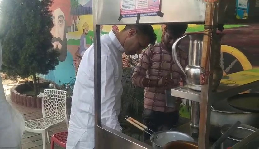 jitu patwari made tea at dhaba