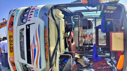 Bus overturns  Chamarajanagar  ಬಸ್ ಪಲ್ಟಿ  ಕಾರ್ಮಿಕರಿಗೆ ಗಾಯ