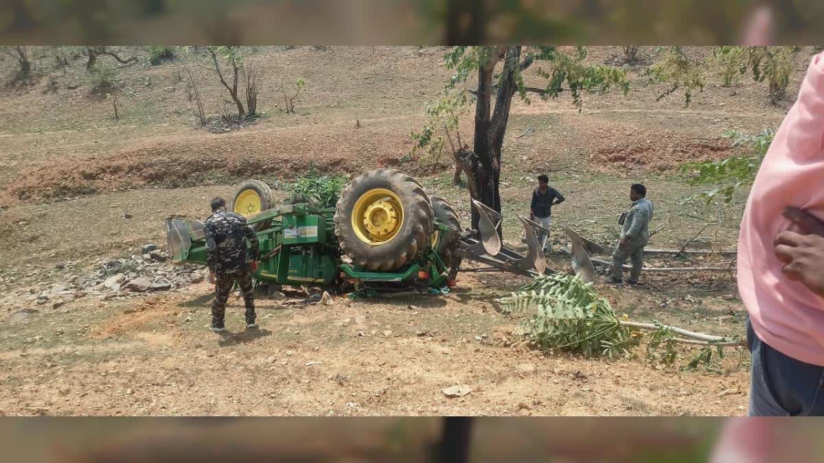 Driver crushed by tractor in Kukdur of Kawardha