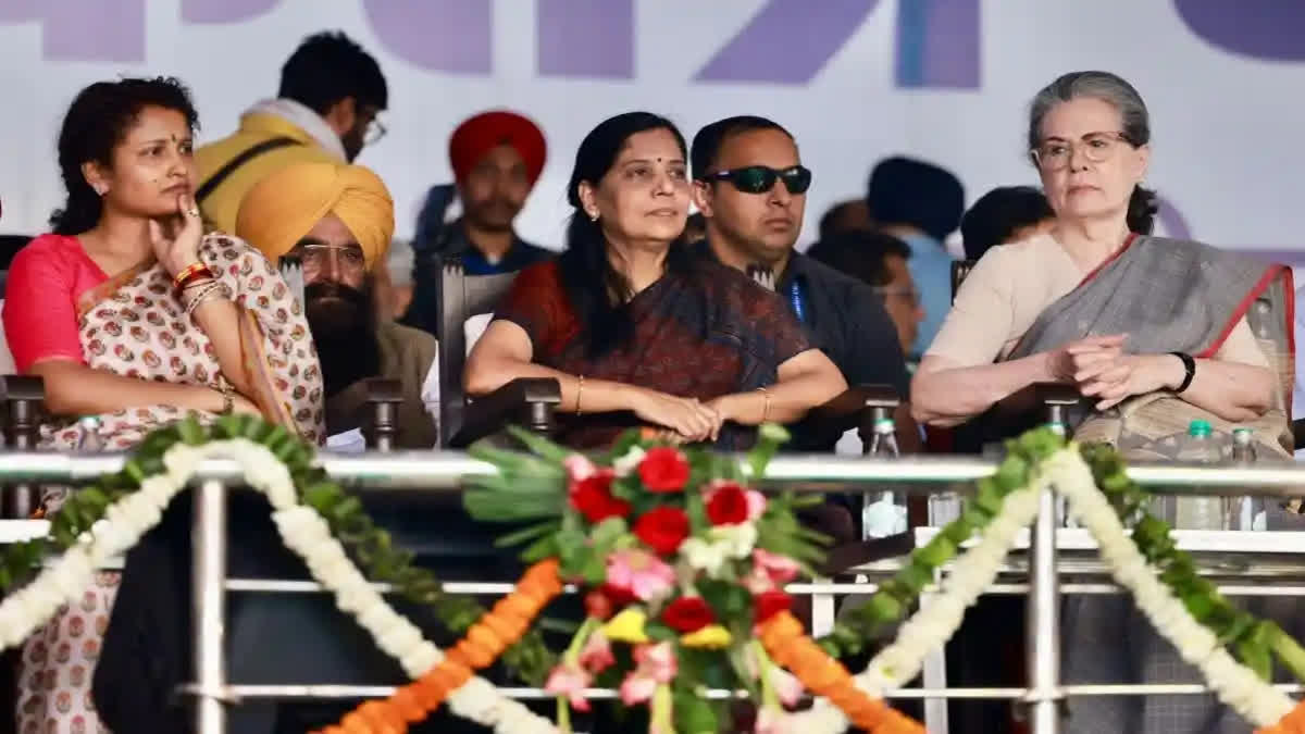 Forgiveness is a virtue with the Congress first family and was on display when former party chief Sonia Gandhi led the entire family to support arrested Delhi Chief Minister Arvind Kejriwal on Sunday.