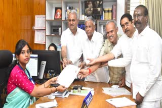 tumkur-bjp-candidate-somanna-filed-his-nomination-in-dc-office