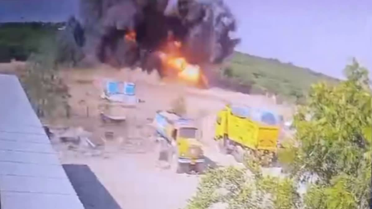 VIRUDHUNAGAR DISTRICT  EXPLOSION AT STONE QUARRY  TAMILNADU EXPLOSION  GRAVEL M SAND