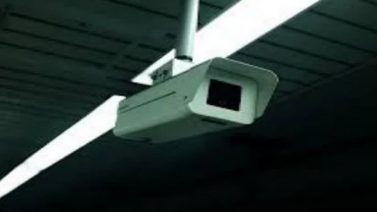 LOK SABHA ELECTION 2024  CCTV DAMAGED BY LIGHTNING  ALAPPUZHA STRONG ROOM CCTV  ആലപ്പുഴ ലോക്‌സഭ മണ്ഡലം