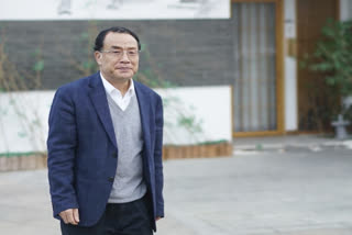 Chinese Scientist Who Published COVID-19 Virus Sequence Permitted in His Lab after Sit-in Protest