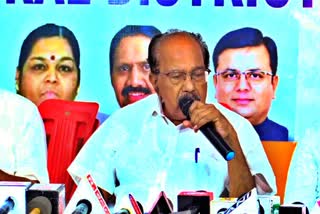 Former CM Veerappa Moily spoke to the media.