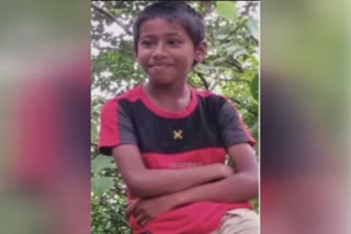 TRIED TO PICK UP BALL  FELL INTO WELL AND DIED  BOY DIED IN KOTTAYAM  കിണറ്റിൽ വീണ്‌ വിദ്യാർഥി മരിച്ചു