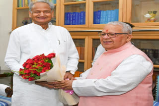 ex cm ashok Gehlot met the Governor kalraj mishra after voting on 25 seats of Rajasthan.