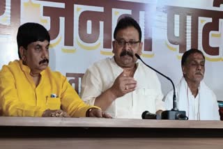 योगी सरकार के मंत्री ने गिनाईं वक्फ कानून की खूबियां.
