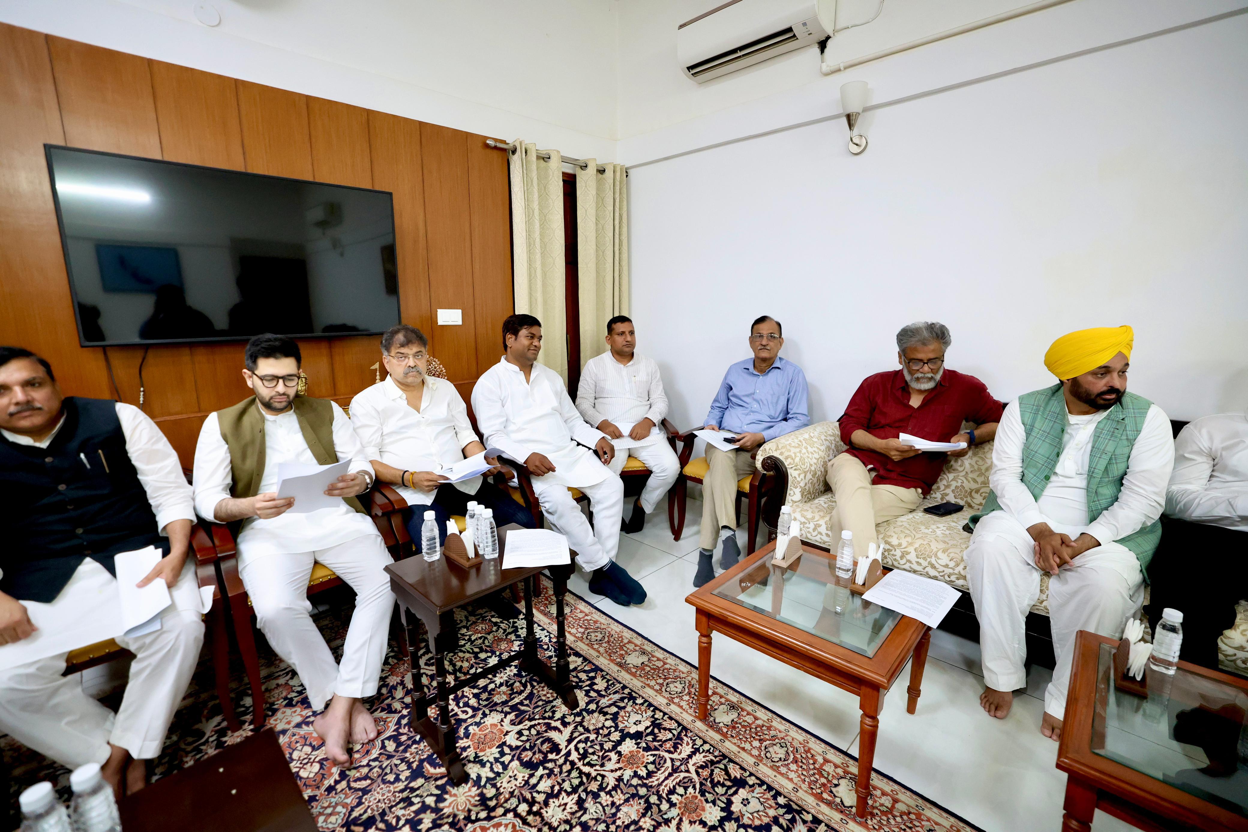 india bloc leaders meeting ahead of lok sabha election 2024 results