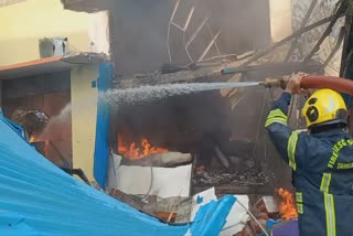 പെയിൻ്റ് ഫാക്‌ടറിയിൽ തീപിടിത്തം  FIRE BREAKS OUT AT PAINT FACTORY  FIRE ACCIDENT THIRUVALLUR  THREE PEOPLE DIED IN FIRE