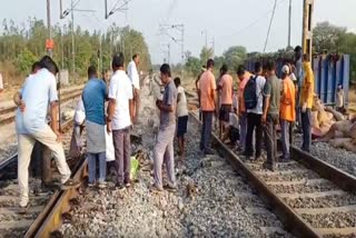 Train derails at Kantabanji